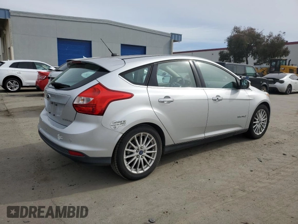 2014 Ford Focus Electric with VIN 1FADP3R47EL264610, listed as a Copart auction lot 45045465 with 94,080 mi miles and Clean title. Bid and sale history available at DreamBid. Image 3.