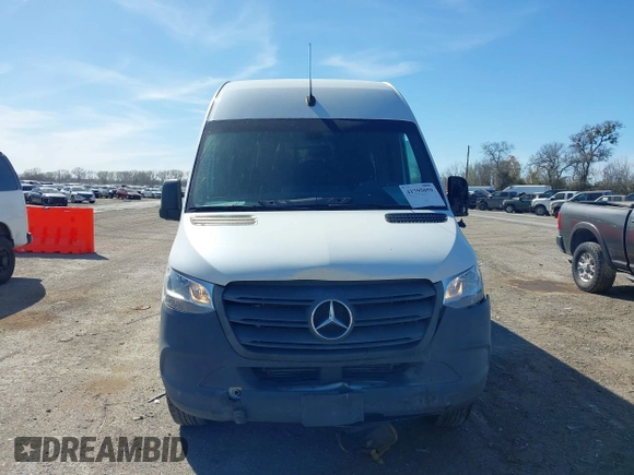 2021 Mercedes-Benz Sprinter Cargo with VIN W1Y40CHY2MT062027, listed as a IAAI auction lot 41795059 with 103,786 mi miles. Bid and sale history available at carsss.com. Image 12.