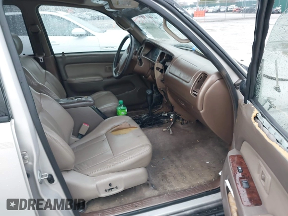 1999 Toyota 4Runner Limited with VIN JT3GN87R7X0105748, listed as a IAAI auction lot 41191084 with 325,053 mi miles and . Bid and sale history available at DreamBid. Image 5.