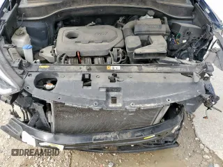 2017 Hyundai Santa Fe 2.4L z VIN 5XYZU3LB4HG401163, wystawiony jako Copart lot #57504375 z przebiegiem 84 964 mil mil oraz Szkoda całkowita • Salvage title. Historia ofert i sprzedaży dostępna na DreamBid. Obrazek 12.