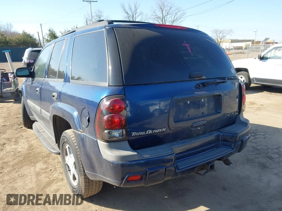 2004 Chevrolet TrailBlazer LS with VIN 1GNDT13S642345935, listed as a IAAI auction lot 41782077 with 174,938 mi miles. Bid and sale history available at carsss.com. Image 3.