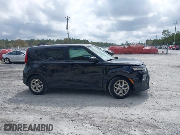 2020 Kia Soul LX with VIN KNDJ23AU2L7720185, listed as a IAAI auction lot 41796717 with 69,635 mi miles. Bid and sale history available at carsss.com. Image 13.