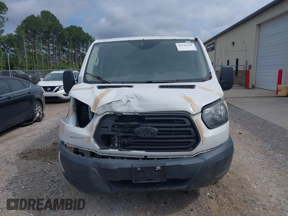 2017 Ford Transit z VIN 1FTYE1ZM4HKA96280, wystawiony jako IAAI lot #42199318 z przebiegiem 171 417 mil mil oraz . Historia ofert i sprzedaży dostępna na DreamBid. Obrazek 12.