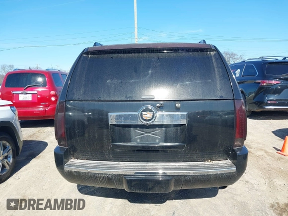 2013 Cadillac Escalade ESV Luxury with VIN 1GYS3HEF4DR156436, listed as a IAAI auction lot 41485801 with 179,010 mi miles and . Bid and sale history available at DreamBid. Image 16.