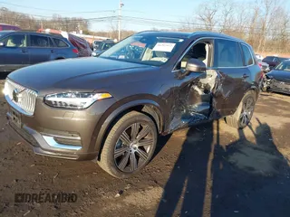 2023 Volvo XC90 Plus Bright Theme with VIN YV4H60CN1P1967680, listed as a IAAI auction lot 41297577 with Not provided miles and . Bid and sale history available at DreamBid. Image 17.