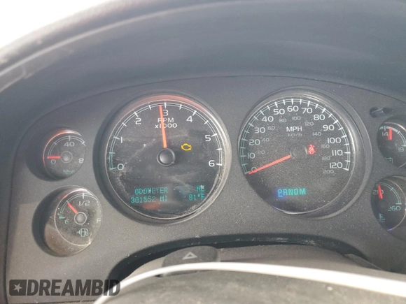 2013 Chevrolet Suburban LT with VIN 1GNSCJE00DR300449, listed as a Copart auction lot 55134455 with 301,552 mi miles and Salvage title. Bid and sale history available at DreamBid. Image 9.