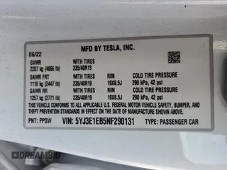2022 Tesla Model 3 Long Range z VIN 5YJ3E1EB5NF290131, wystawiony jako Copart lot #61128624 z przebiegiem 57 274 mil mil oraz Szkoda całkowita • Salvage title. Historia ofert i sprzedaży dostępna na DreamBid. Obrazek 14.