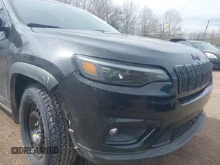 2022 Jeep Cherokee X with VIN 1C4PJMCX0ND527533, listed as a IAAI auction lot 41674822 with 36,300 mi miles. Bid and sale history available at carsss.com. Image 17.
