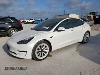 2023 Tesla Model 3 z VIN 5YJ3E1EA1PF677494, wystawiony jako Copart lot #52517475 z przebiegiem 18 053 mil mil oraz Czysty tytuł • Clean title. Historia ofert i sprzedaży dostępna na DreamBid. Obrazek 1.