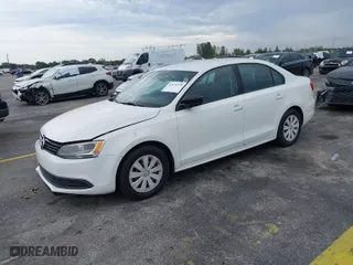 2014 Volkswagen Jetta Sedan S with VIN 3VW2K7AJ8EM375364, listed as a IAAI auction lot 41879370 with 117,259 mi miles. Bid and sale history available at carsss.com. Image 2.