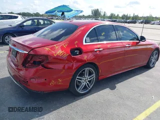 2020 Mercedes-Benz E 350 z VIN WDDZF8DB1LA747787, wystawiony jako IAAI lot #42310513 z przebiegiem 64 707 mil mil oraz . Historia ofert i sprzedaży dostępna na DreamBid. Obrazek 6.