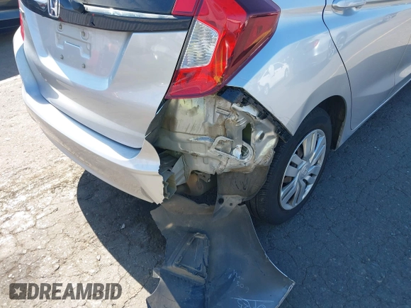 2015 Honda Fit LX с VIN 3HGGK5H5XFM728244, выставлен на аукционе IAAI как лот 42428993 с пробегом 72 258 миль миль и . История ставок и продаж доступна на DreamBid. Изображение 6.