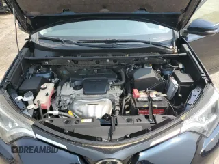 2018 Toyota RAV4 XLE z VIN JTMRFREV9JJ237256, wystawiony jako Copart lot #58391805 z przebiegiem 83 798 mil mil oraz Szkoda całkowita • Salvage title. Historia ofert i sprzedaży dostępna na DreamBid. Obrazek 12.