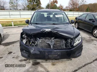 2017 Volkswagen Tiguan S z VIN WVGBV7AX8HK011807, wystawiony jako Copart lot #78723724 z przebiegiem 87 855 mil mil oraz Szkoda całkowita • Salvage title. Historia ofert i sprzedaży dostępna na DreamBid. Obrazek 5.