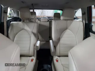 2023 Toyota Highlander L z VIN 5TDKDRAHXPS034122, wystawiony jako Copart lot #60903815 z przebiegiem 38 458 mil mil oraz Czysty tytuł • Clean title. Historia ofert i sprzedaży dostępna na DreamBid. Obrazek 10.
