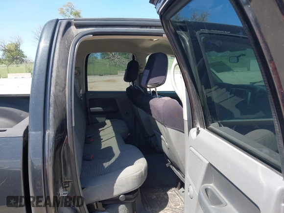 2008 Dodge 1500 SLT z VIN 1D7HU18218S571053, wystawiony jako IAAI lot #42249504 z przebiegiem 177 545 mil mil oraz . Historia ofert i sprzedaży dostępna na DreamBid. Obrazek 8.