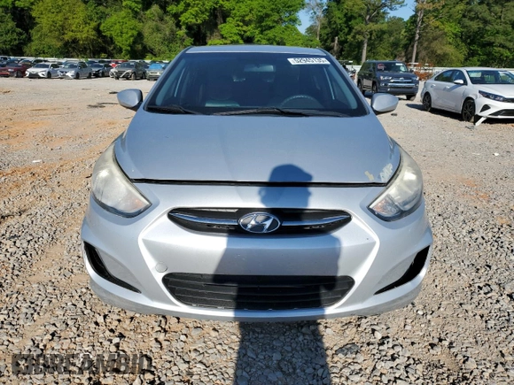 2016 Hyundai Accent SE z VIN KMHCT4AE7GU096875, wystawiony jako Copart lot #52945135 z przebiegiem 109 083 mil mil oraz Szkoda całkowita • Salvage title. Historia ofert i sprzedaży dostępna na DreamBid. Obrazek 5.