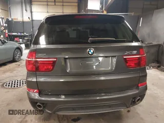 2011 BMW X5 35d z VIN 5UXZW0C5XBL658941, wystawiony jako IAAI lot #42460443 z przebiegiem 137 268 mil mil oraz . Historia ofert i sprzedaży dostępna na DreamBid. Obrazek 16.