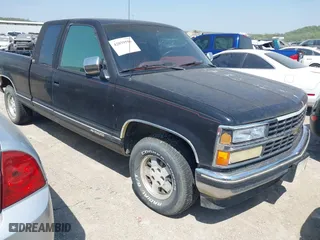 1993 Chevrolet C/K 1500 with VIN 2GCEC19K6P1245004, listed as a IAAI auction lot 42039596 with 184,528 mi miles. Bid and sale history available at carsss.com. Image 1.