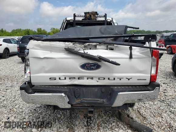 2017 Ford F-250 Lariat z VIN 1FT7W2B65HED68909, wystawiony jako Copart lot #58394015 z przebiegiem 205 452 mil mil oraz Czysty tytuł • Clean title. Historia ofert i sprzedaży dostępna na DreamBid. Obrazek 6.