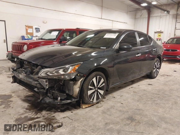 2022 Nissan Altima SV with VIN 1N4BL4DW7NN344091, listed as a IAAI auction lot 41551548 with 61,061 mi miles and . Bid and sale history available at DreamBid. Image 2.