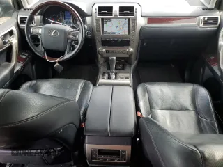 2017 Lexus GX 460 z VIN JTJBM7FX8H5156518, wystawiony jako Copart lot #57620195 z przebiegiem 100 111 mil mil oraz Szkoda całkowita • Salvage title. Historia ofert i sprzedaży dostępna na DreamBid. Obrazek 8.