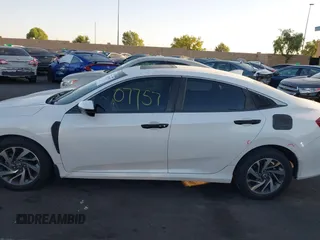 2018 Honda Civic EX с VIN 19XFC2F76JE206921, выставлен на аукционе IAAI как лот 42507757 с пробегом 112 103 миль миль и . История ставок и продаж доступна на DreamBid. Изображение 15.