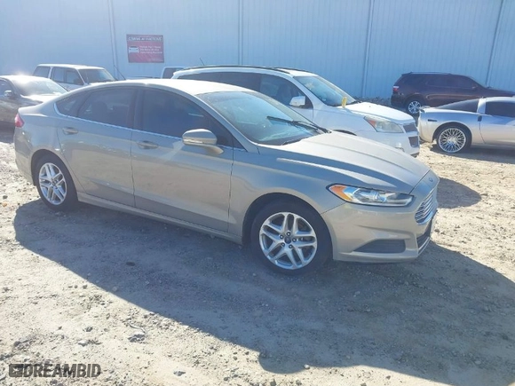 2015 Ford Fusion SE with VIN 3FA6P0H78FR139637, listed as a IAAI auction lot 41819602 with 266,934 mi miles. Bid and sale history available at carsss.com. Image 1.
