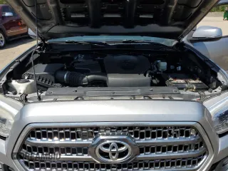 2017 Toyota Tacoma SR5 with VIN 5TFAZ5CN8HX038108, listed as a Copart auction lot 51964875 with 84,064 mi miles and Salvage Title. Bid and sale history available at DreamBid. Image 11.