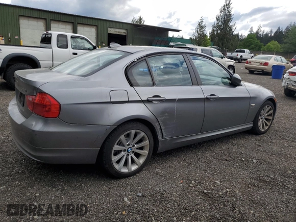 2011 BMW 3 Series 328i xDrive z VIN WBAPK7G54BNN86823, wystawiony jako Copart lot #55801365 z przebiegiem 149 328 mil mil oraz Szkoda całkowita • Salvage title. Historia ofert i sprzedaży dostępna na DreamBid. Obrazek 3.