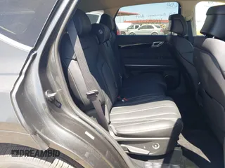 2025 Genesis GV80 Standard with VIN KMUHFESB6SU273191, listed as a IAAI auction lot 42121747 with 1,815 mi miles and . Bid and sale history available at DreamBid. Image 8.