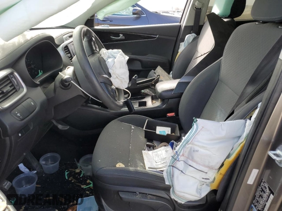 2016 Kia Sorento LX z VIN 5XYPGDA59GG072038, wystawiony jako Copart lot #50221465 z przebiegiem Nie podano mil oraz Szkoda całkowita • Salvage title. Historia ofert i sprzedaży dostępna na DreamBid. Obrazek 7.