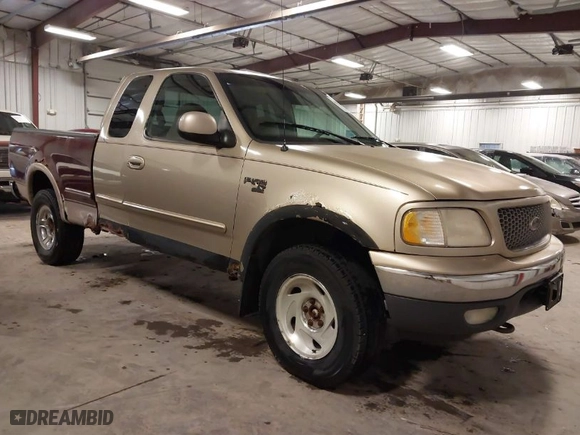 1999 Ford F-150 Work Series with VIN 2FTRX18W9XCA83920, listed as a IAAI auction lot 41875700 with 234,325 mi miles. Bid and sale history available at carsss.com. Image 1.