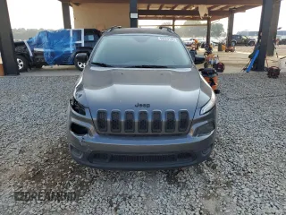 2017 Jeep Cherokee Altitude z VIN 1C4PJLAS0HW561692, wystawiony jako Copart lot #59220135 z przebiegiem 114 141 mil mil oraz Szkoda całkowita • Salvage title. Historia ofert i sprzedaży dostępna na DreamBid. Obrazek 5.