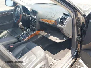 2010 Audi Q5 Premium Plus z VIN WA1LKAFP6AA003671, wystawiony jako IAAI lot #42408719 z przebiegiem Nie podano mil oraz . Historia ofert i sprzedaży dostępna na DreamBid. Obrazek 5.
