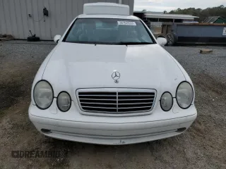 2001 Mercedes-Benz CLK 320/430 z VIN WDBLJ70GX1F185252, wystawiony jako Copart lot #38702633 z przebiegiem 117 864 mil mil oraz Szkoda całkowita • Salvage title. Historia ofert i sprzedaży dostępna na DreamBid. Obrazek 5.