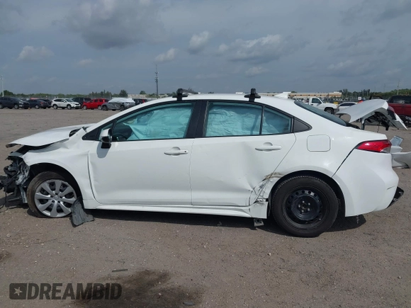 2020 Toyota Corolla LE with VIN 5YFEPRAE1LP117970, listed as a IAAI auction lot 41762831 with 98,179 mi miles. Bid and sale history available at carsss.com. Image 15.