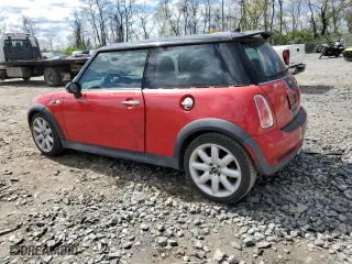 2006 MINI Cooper Hardtop S with VIN WMWRE33546TJ38274, listed as a Copart auction lot 53336105 with 171,593 mi miles and Clean Title. Bid and sale history available at carsss.com. Image 2.