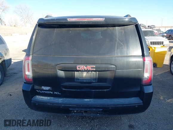 2018 GMC Yukon XL SLT with VIN 1GKS2GKC4JR353846, listed as a IAAI auction lot 41258231 with 74,073 mi miles. Bid and sale history available at carsss.com. Image 17.