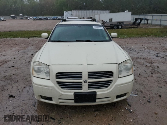 2005 Dodge Magnum R/T with VIN 2D4GZ582X5H579625, listed as a Copart auction lot 52695365 with 257,525 mi miles and Salvage Title. Bid and sale history available at DreamBid. Image 5.