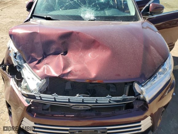 2019 Toyota Highlander SE with VIN 5TDJZRFH4KS971577, listed as a Copart auction lot 50571135 with 70,033 mi miles and Salvage Title. Bid and sale history available at carsss.com. Image 11.