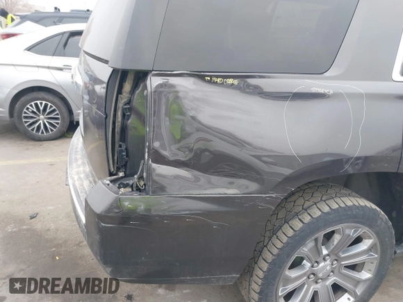 2015 GMC Yukon Denali with VIN 1GKS2CKJ2FR705806, listed as a IAAI auction lot 41568322 with 171,011 mi miles. Bid and sale history available at carsss.com. Image 6.