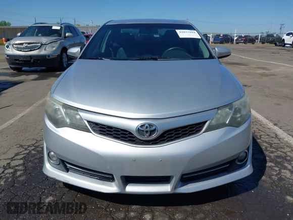 2013 Toyota Camry L with VIN 4T1BF1FK4DU247215, listed as a IAAI auction lot 42033164 with 185,908 mi miles. Bid and sale history available at carsss.com. Image 13.