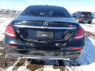 2017 Mercedes-Benz E-Class E 300 Luxury with VIN WDDZF4KB1HA128237, listed as a Copart auction lot 41808793 with 39,772 mi miles. Bid and sale history available at carsss.com. Image 6.