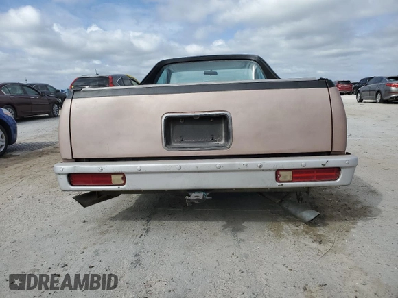 1982 Chevrolet El Camino z VIN 1GCCW80HXCR198571, wystawiony jako Copart lot #77004474 z przebiegiem 70 899 mil mil oraz Szkoda całkowita • Salvage title. Historia ofert i sprzedaży dostępna na DreamBid. Obrazek 6.