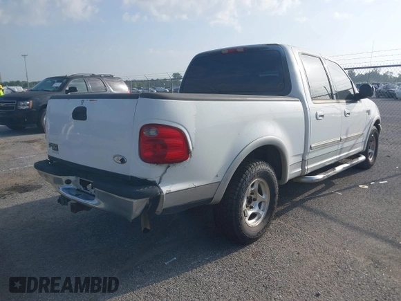 2001 Ford F-150 XLT z VIN 1FTRW07W01KB55038, wystawiony jako IAAI lot #42630824 z przebiegiem 281 399 mil mil oraz . Historia ofert i sprzedaży dostępna na DreamBid. Obrazek 4.