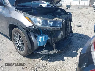 2018 Toyota Highlander SE with VIN 5TDJZRFH1JS895847, listed as a IAAI auction lot 42667973 with 93,876 mi miles and . Bid and sale history available at DreamBid. Image 20.