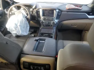 2019 Chevrolet Suburban LT with VIN 1GNSCJKC8KR354299, listed as a Copart auction lot 84266174 with 77,780 mi miles and Salvage Title. Bid and sale history available at carsss.com. Image 8.