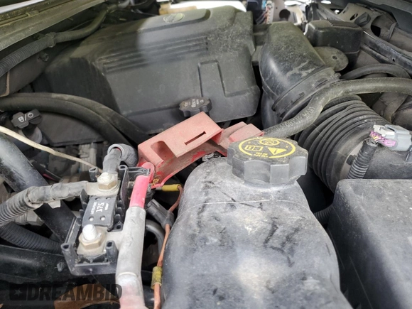 2013 GMC Sierra 1500 SLT with VIN 3GTP2WE79DG120737, listed as a Copart auction lot 51695995 with 118,809 mi miles and Salvage title. Bid and sale history available at DreamBid. Image 12.