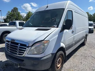 2011 Freightliner Sprinter z VIN WDYPE8CCXB5549350, wystawiony jako IAAI lot #42355579 z przebiegiem Nie podano mil oraz . Historia ofert i sprzedaży dostępna na DreamBid. Obrazek 3.